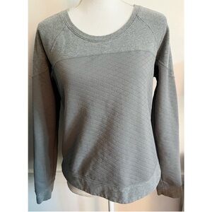 North Face • Women’s Recover-Up Crewneck Grey Quilted Pullover Sweatshirt